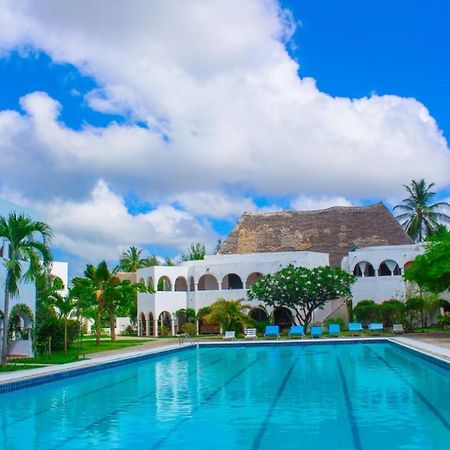 Kaleb'S Beachfront Serviced Studio Apartments Malindi Ngoại thất bức ảnh