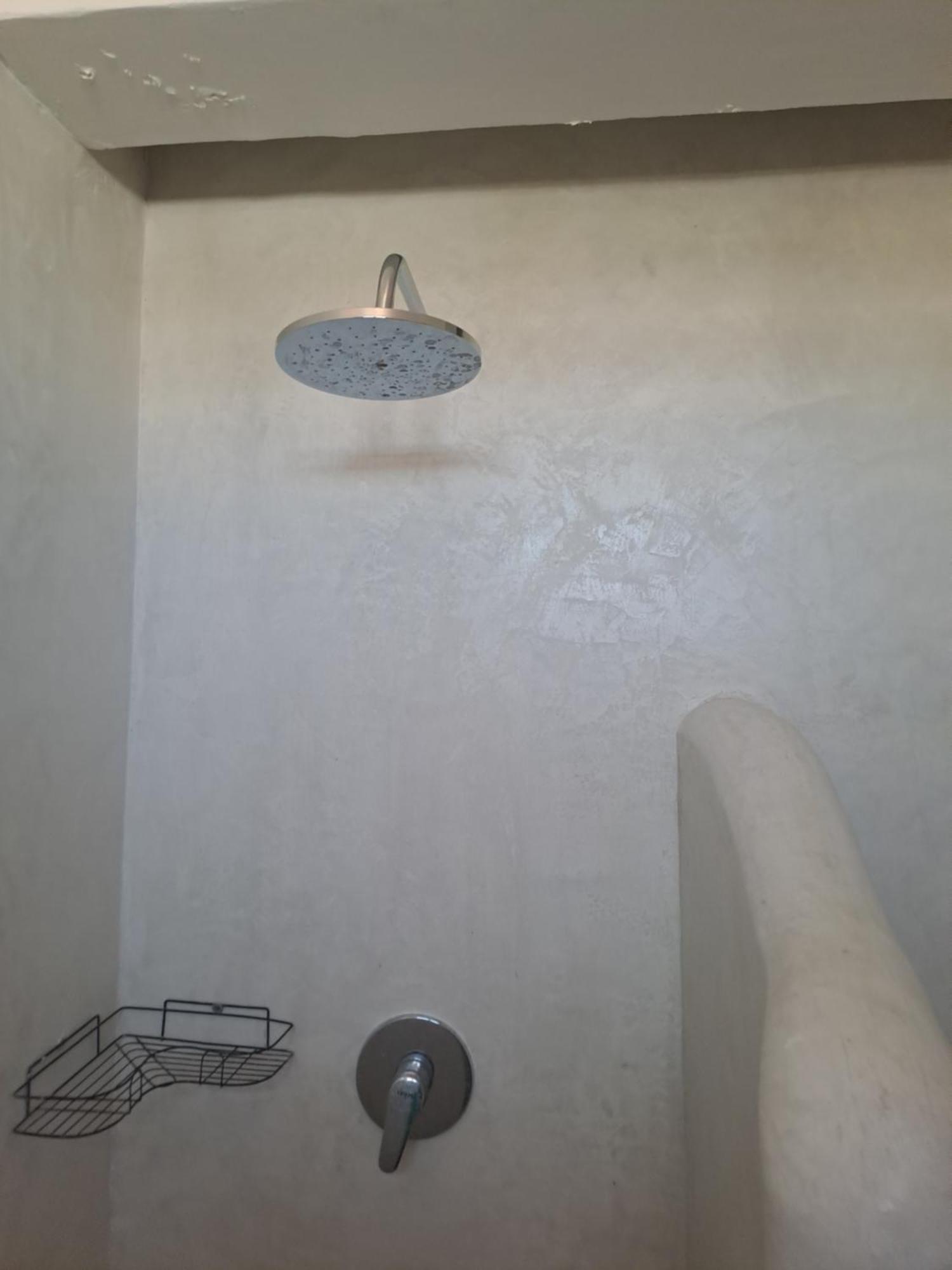 Kaleb'S Beachfront Serviced Studio Apartments Malindi Ngoại thất bức ảnh