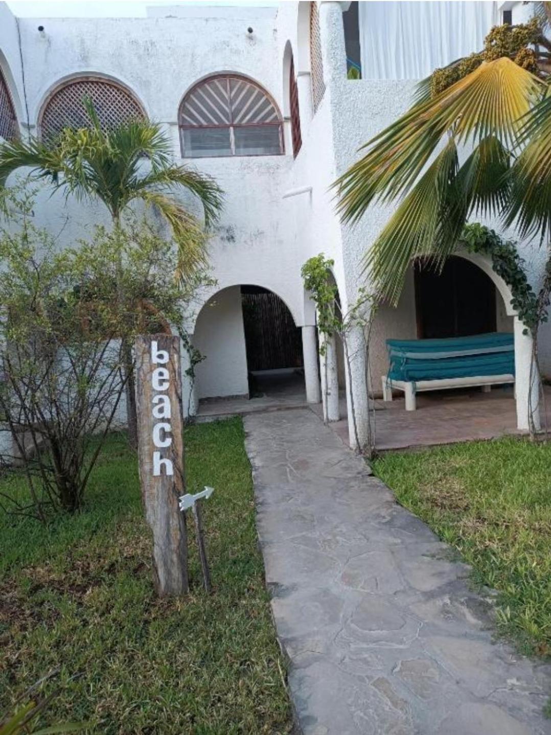 Kaleb'S Beachfront Serviced Studio Apartments Malindi Ngoại thất bức ảnh