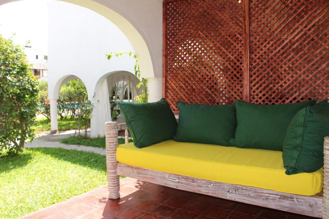 Kaleb'S Beachfront Serviced Studio Apartments Malindi Ngoại thất bức ảnh