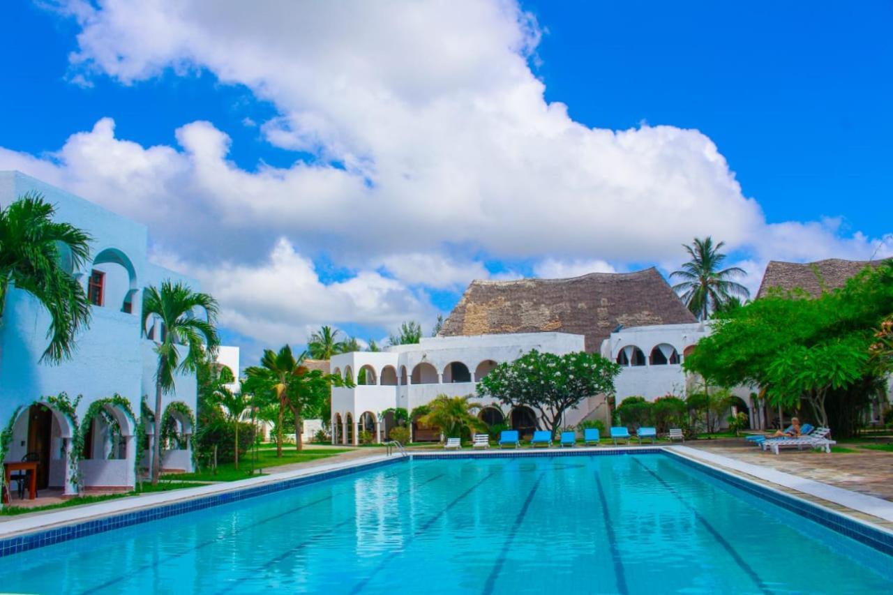 Kaleb'S Beachfront Serviced Studio Apartments Malindi Ngoại thất bức ảnh