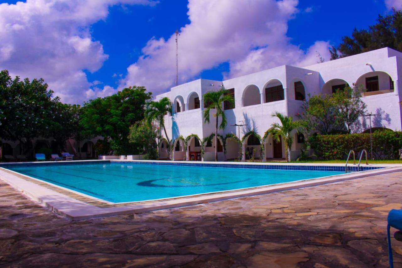 Kaleb'S Beachfront Serviced Studio Apartments Malindi Ngoại thất bức ảnh