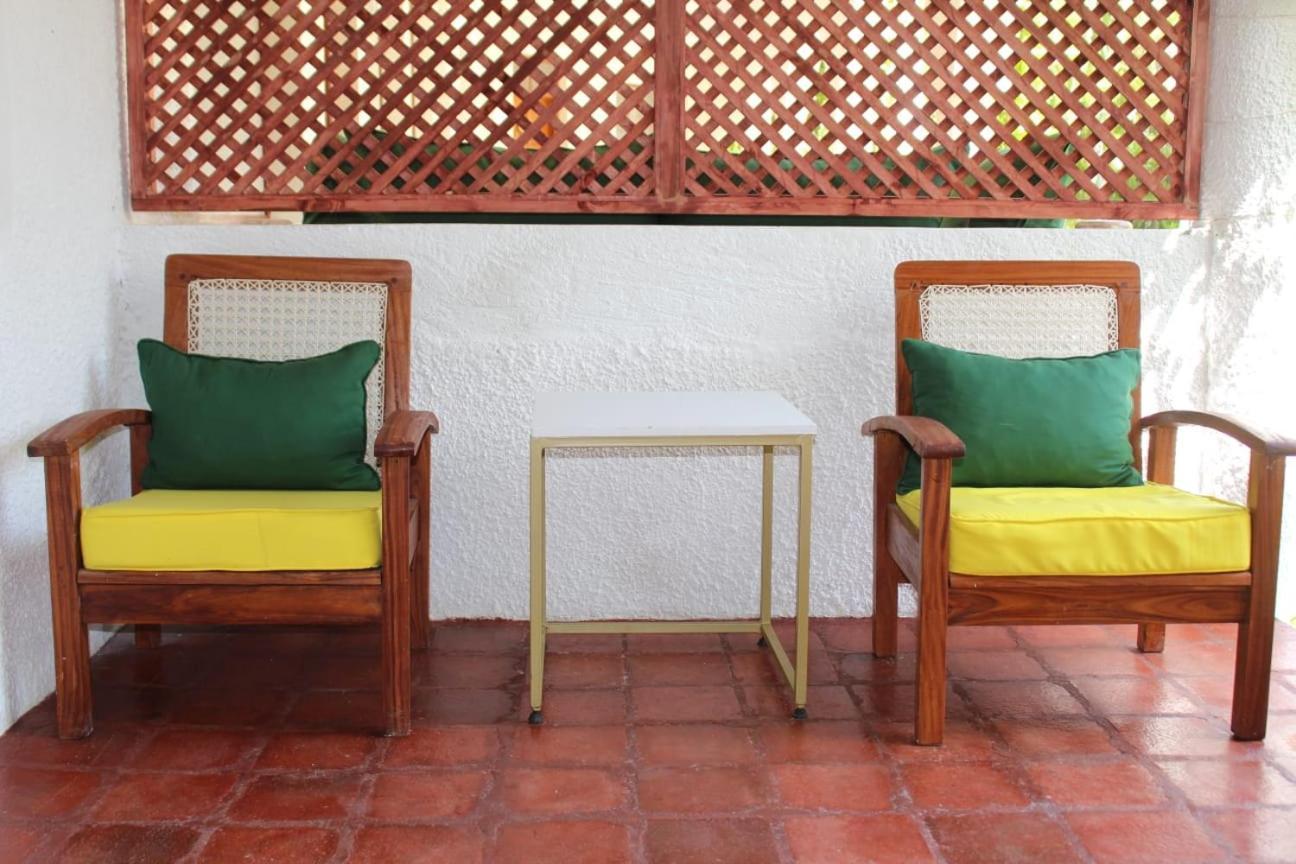 Kaleb'S Beachfront Serviced Studio Apartments Malindi Ngoại thất bức ảnh